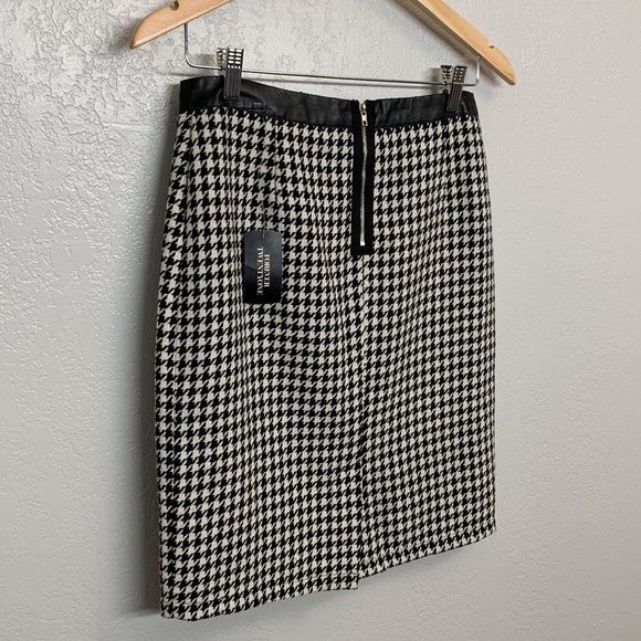 3/$25 Forever 21 Skirt, Size Medium black and white - Picture 6 of 15
